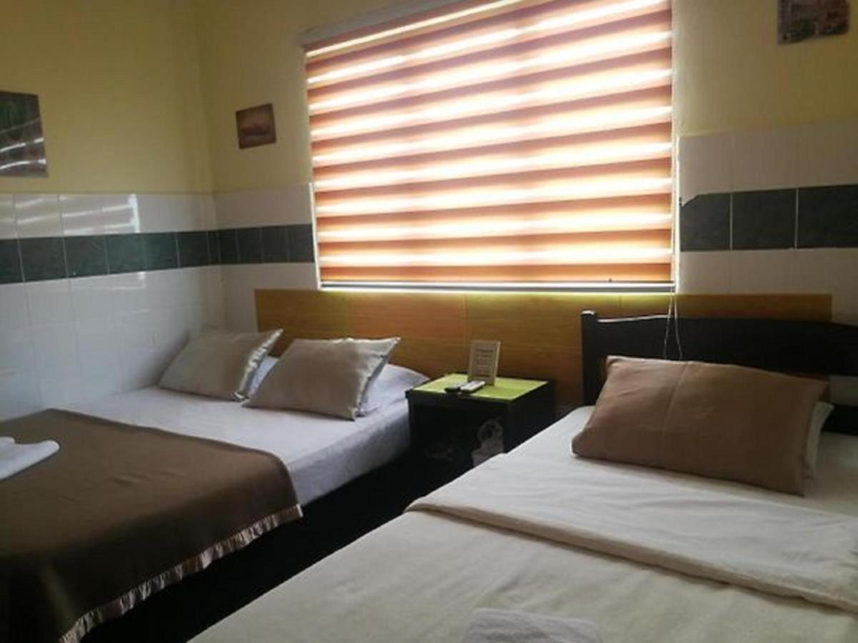 Oyo 90762 Fs Dimensi Hotel Malacca
