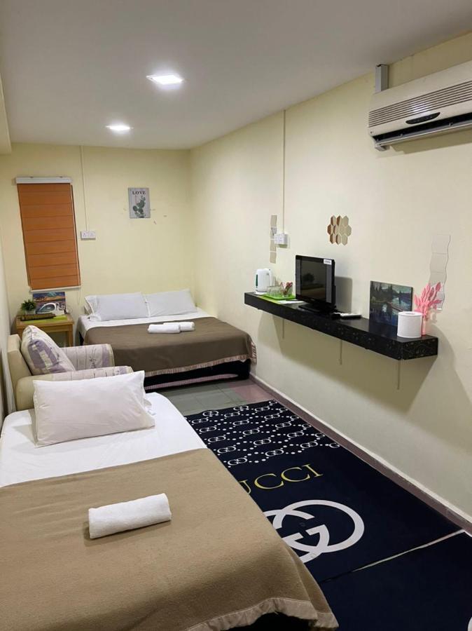 Oyo 90762 Fs Dimensi Malacca